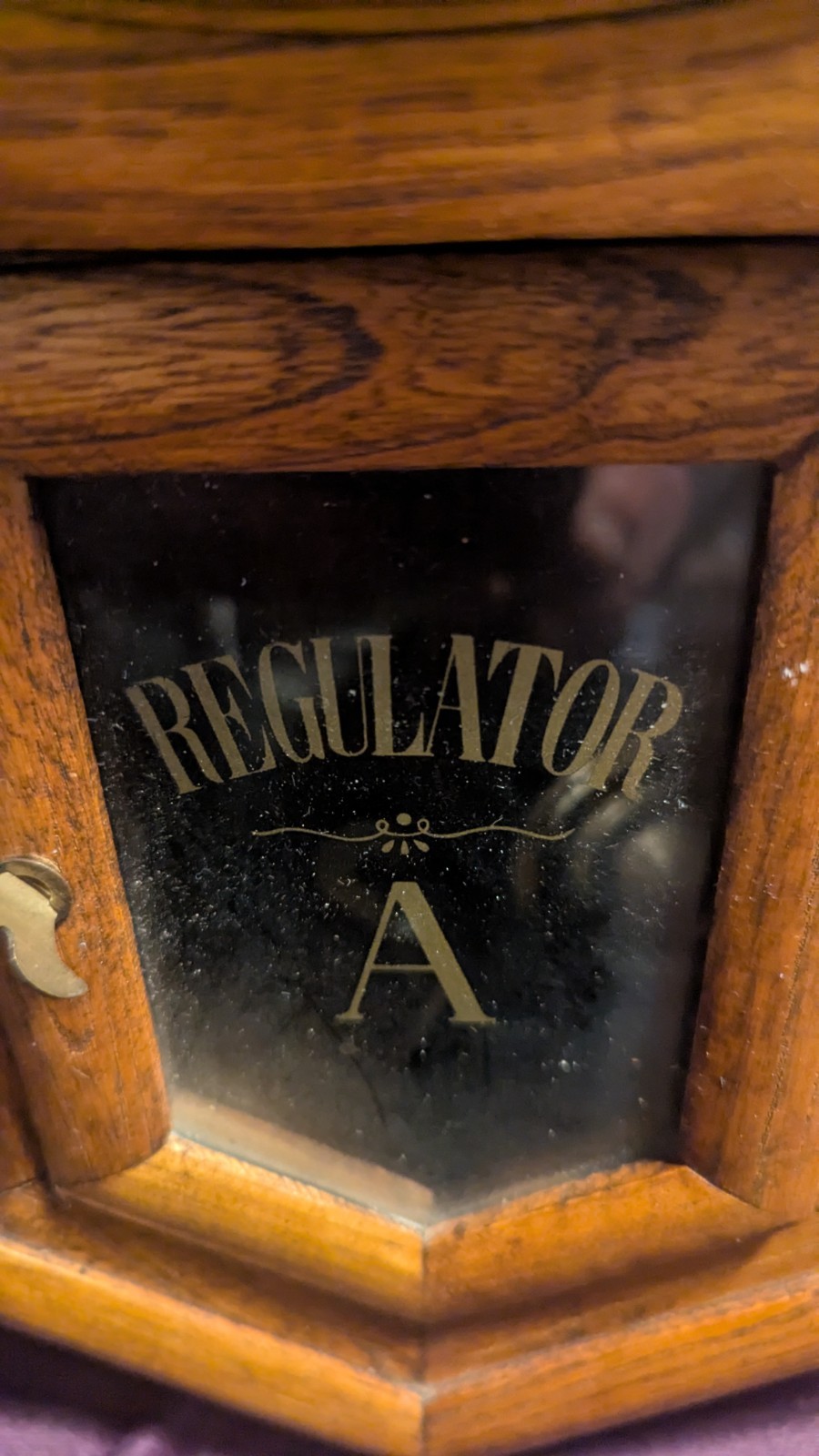 VINTAGE SOLID OAK REGULATOR KEY WIND WALL CLOCK