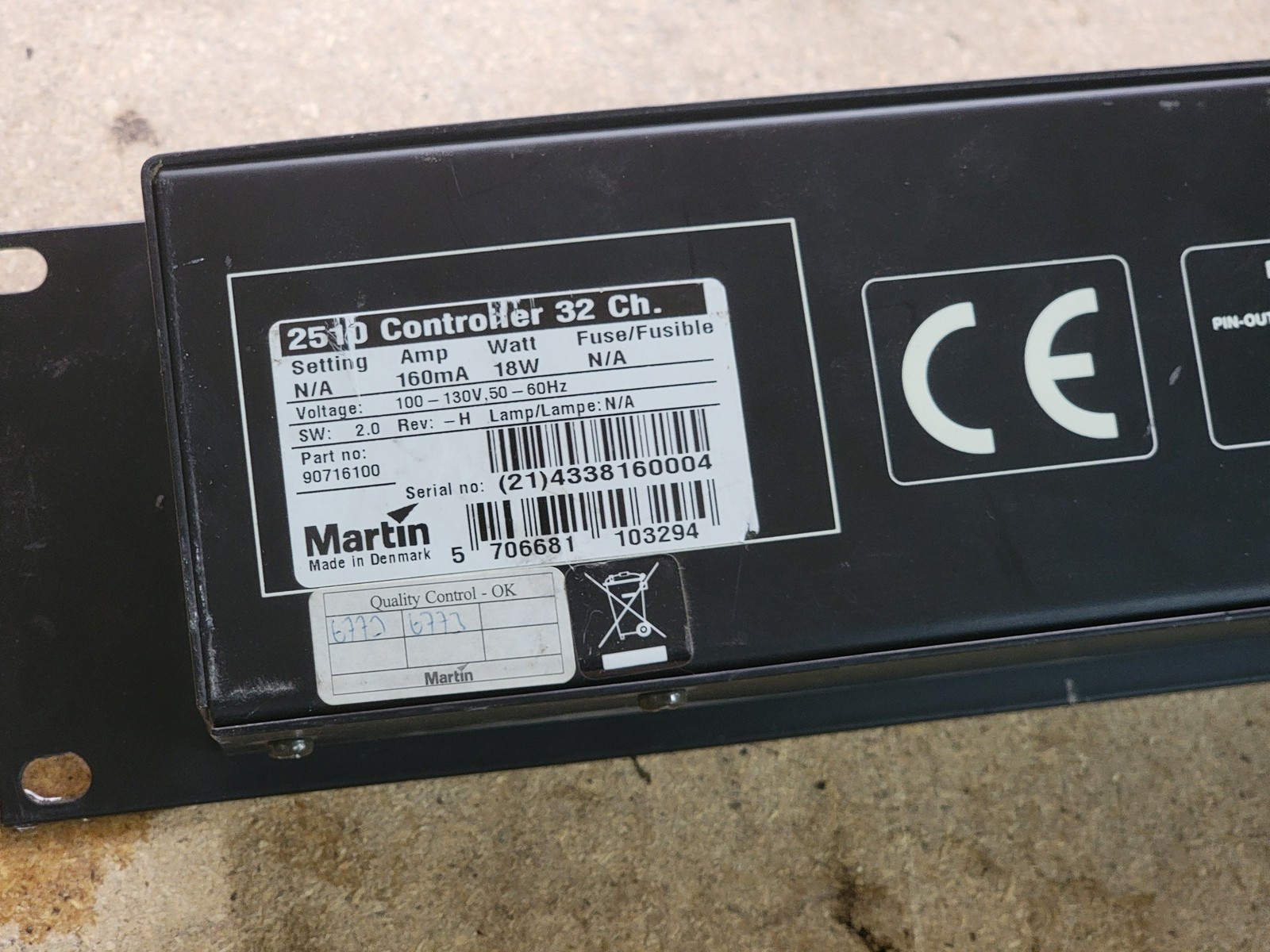 Martin 2510 32 Ch. Lighting Playback-Sequence Controller RS-485 - Powers on