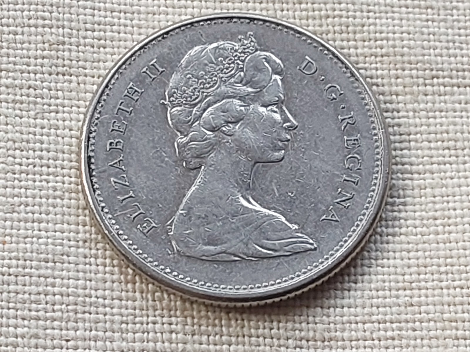 1969 Canada 25 cents coin