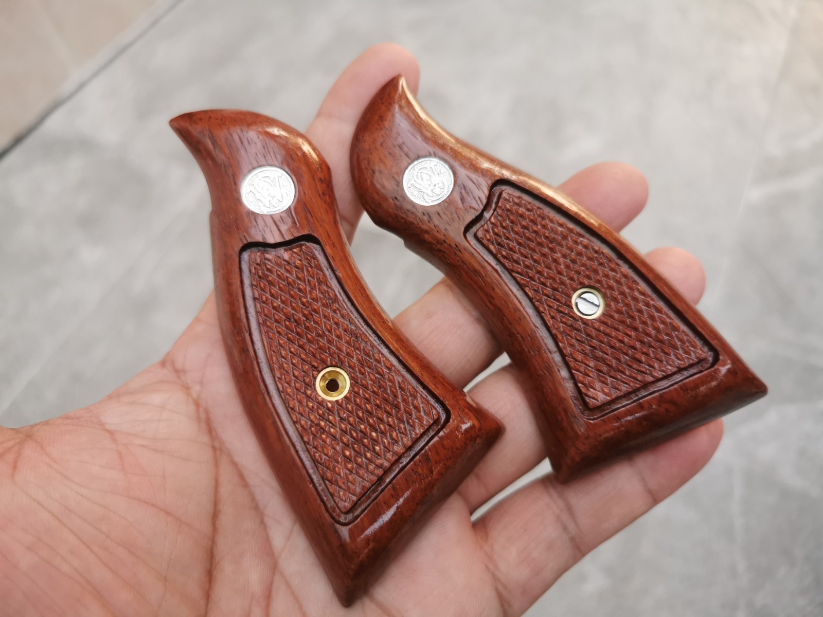 RETRO MAGNA GRIPS FOR S&W K/L FRAME SQUARE BUTT SMITH & WESSON # RANDOM 3