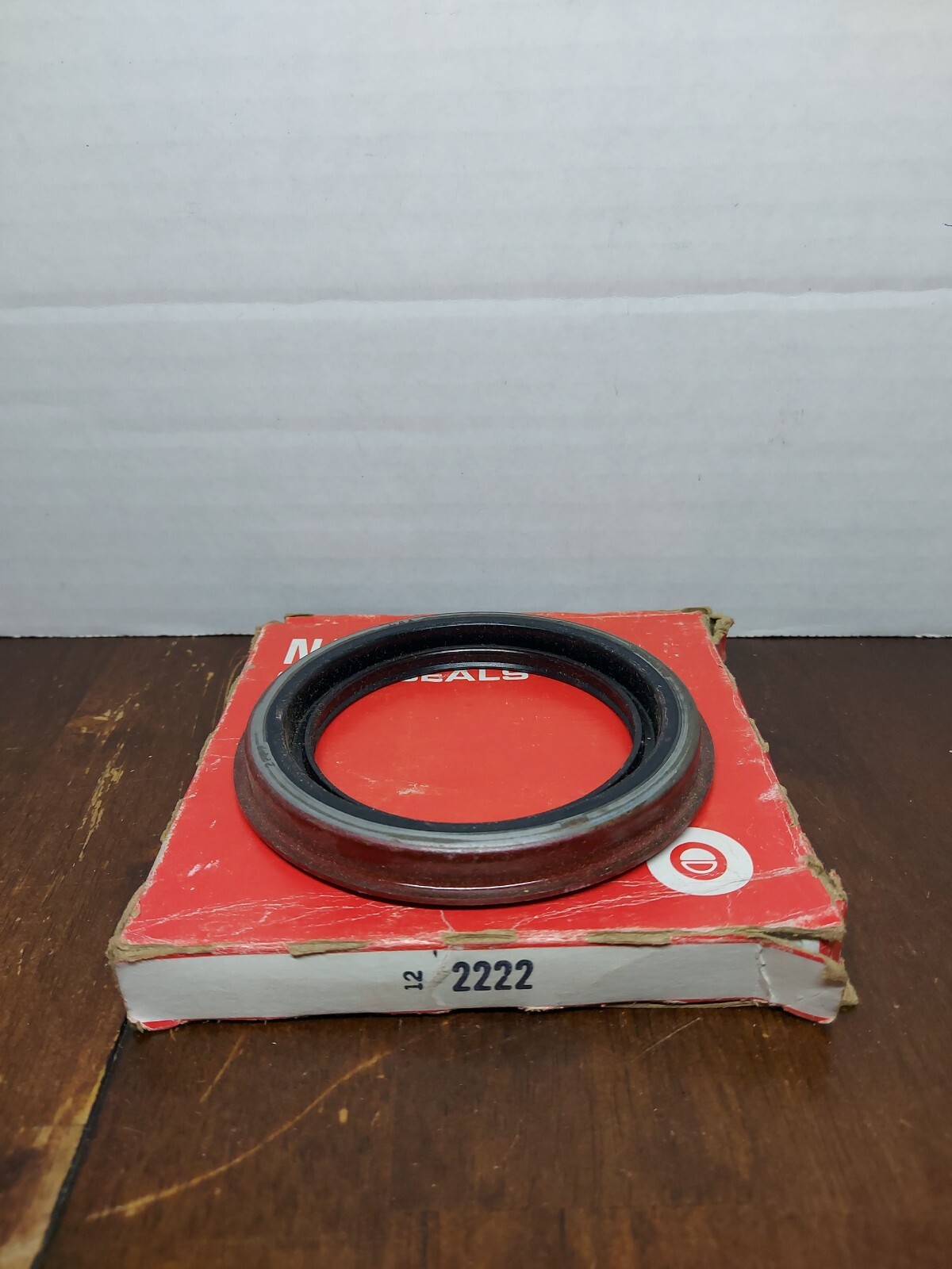 NOS National Federal Mogul 2222 Oil Seal. Free Shipping!!!