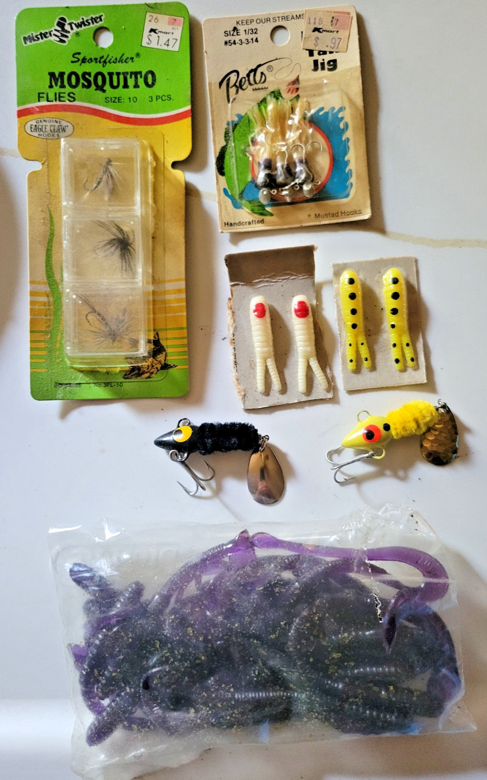 Lot Of Vintage Fishing Flies/Lures/Worms -Bass Buster-Betts-Mister Twister