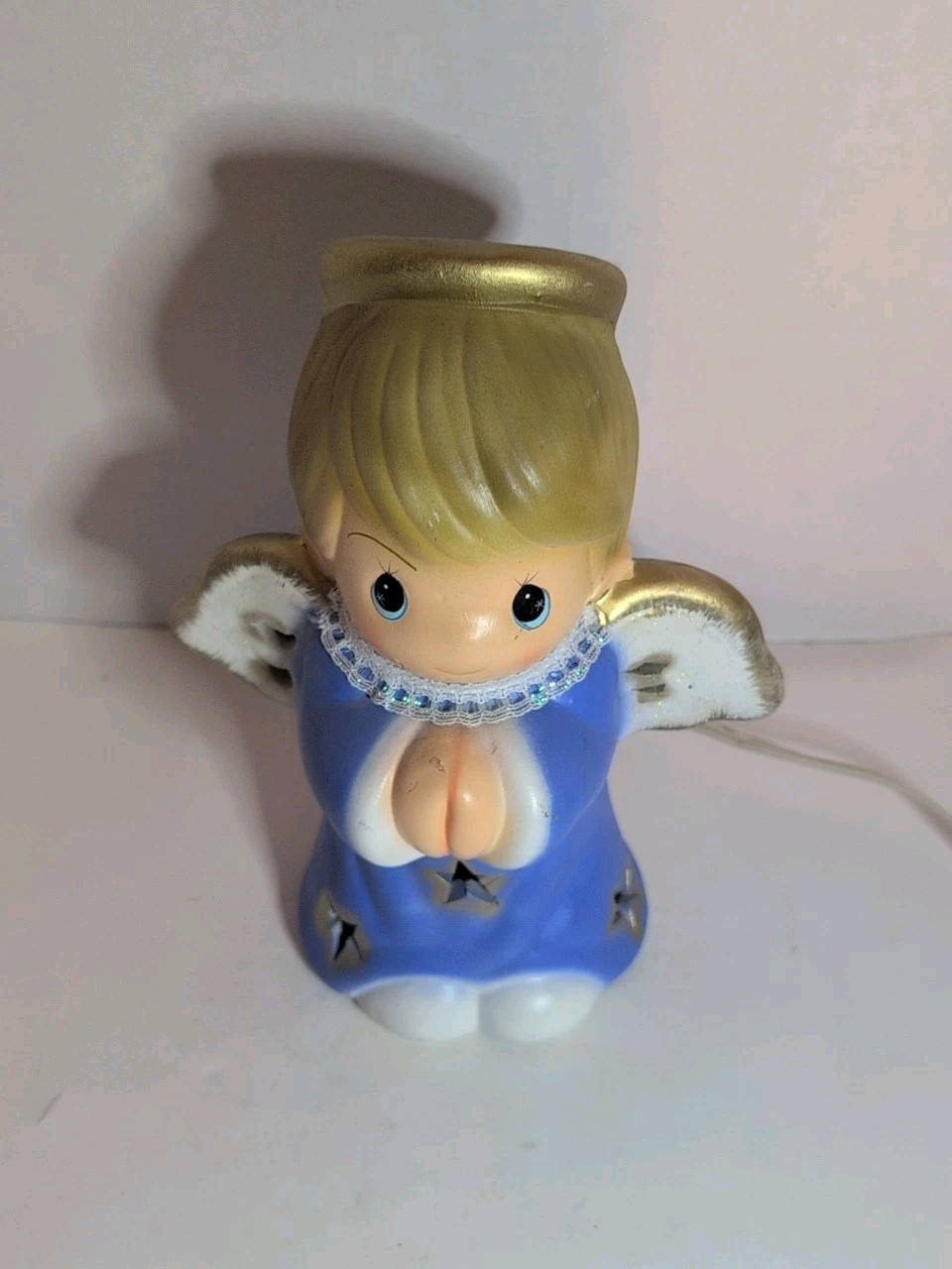 VINTAGE PRECIOUS MOMENTS PRAYING ANGEL LAMP LIGHT UP NIGHTLIGHT BLUE 9"