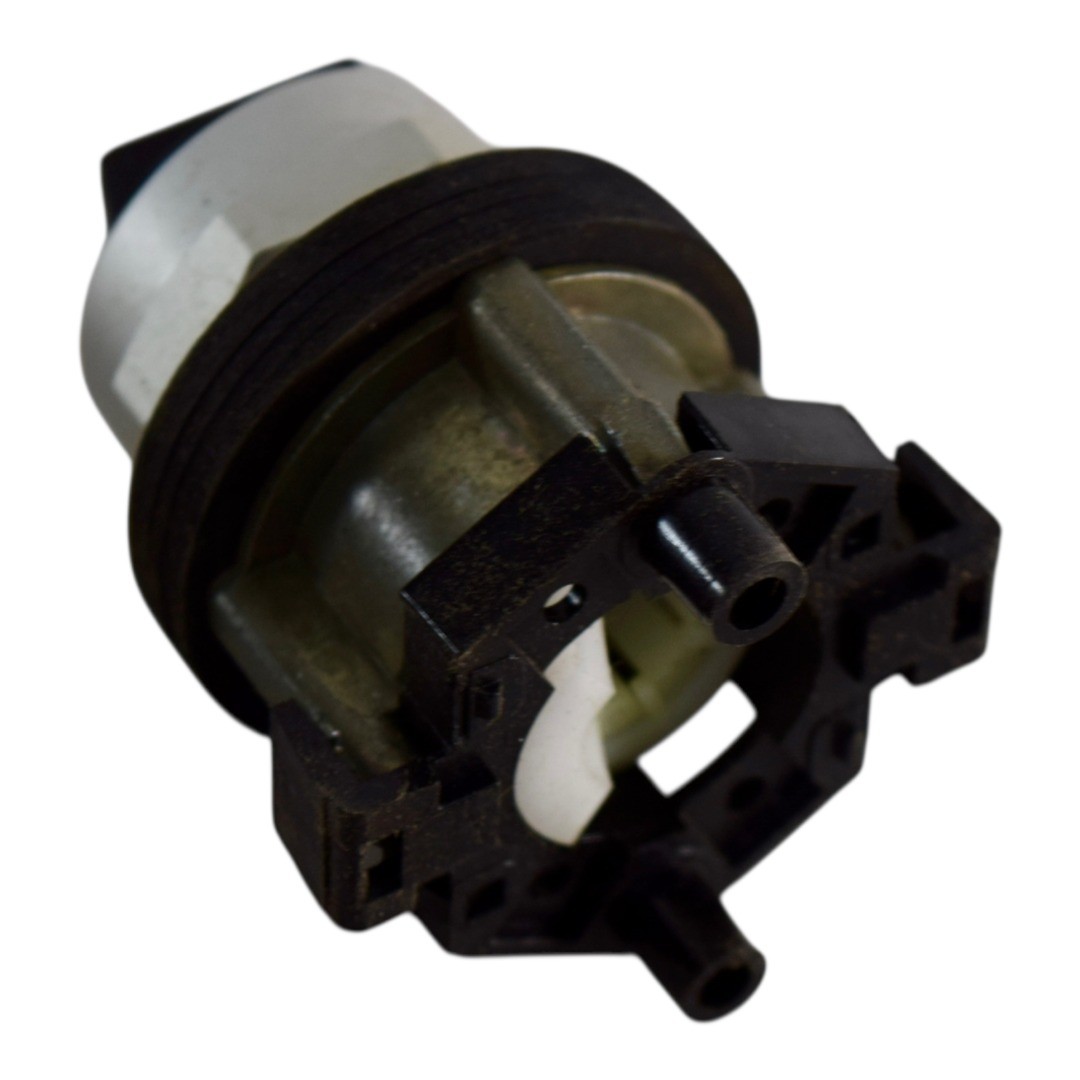 NEW Eaton HT8JBH1D Selector Switch 3 Position Maintained Black Knob Series A1