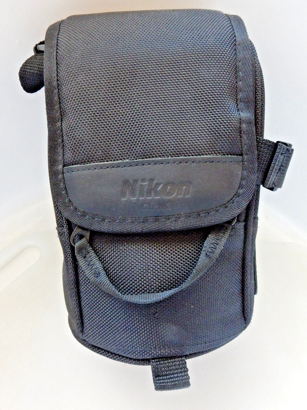 Nikon CL-M3 Lens Case For AF-S 14-24mm f/2.8G, 24-70mm f/2.8G, 85mmf/1.4 lenses