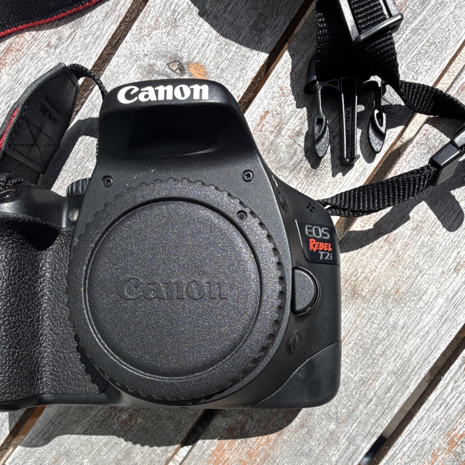 Canon EOS Rebel T2i DSLR Bundle w/ EF-S 17-85mm IS USM Image Stabilizer