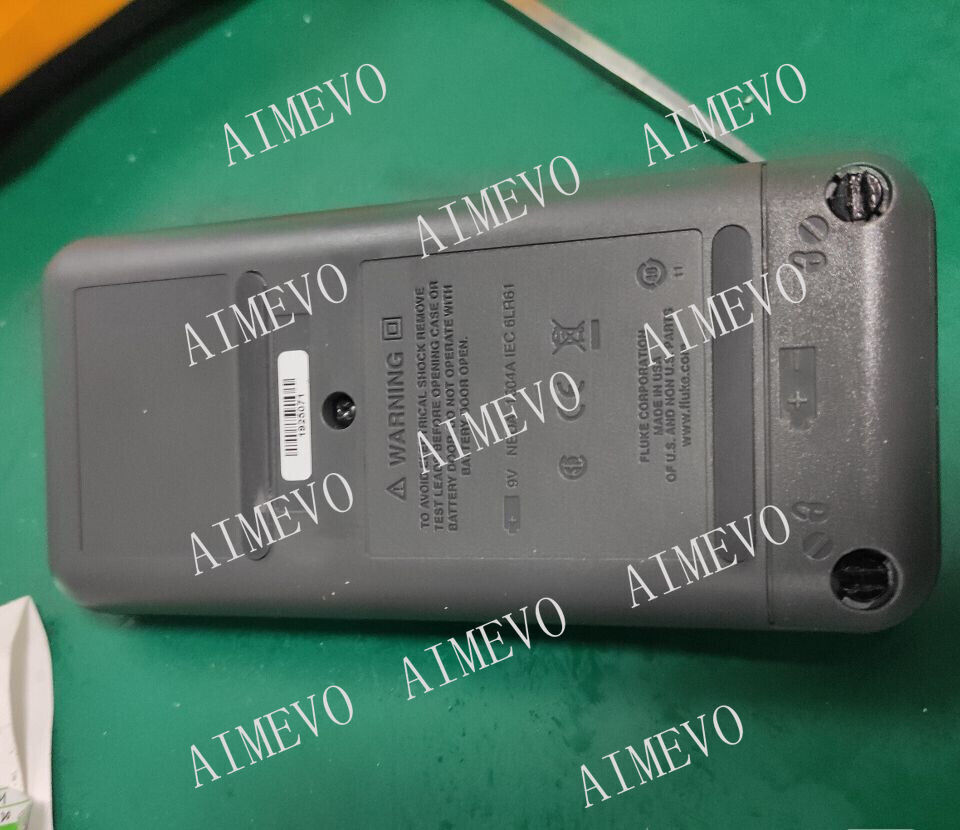 Fluke 717 100G Pressure Calibrator without accessories