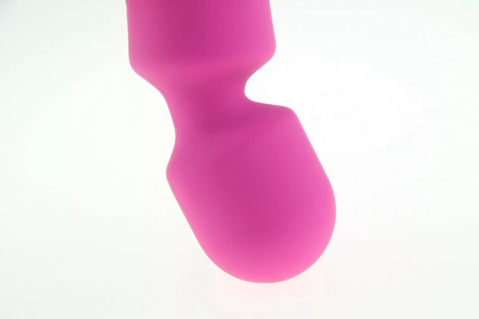 Cordless hand held body massager