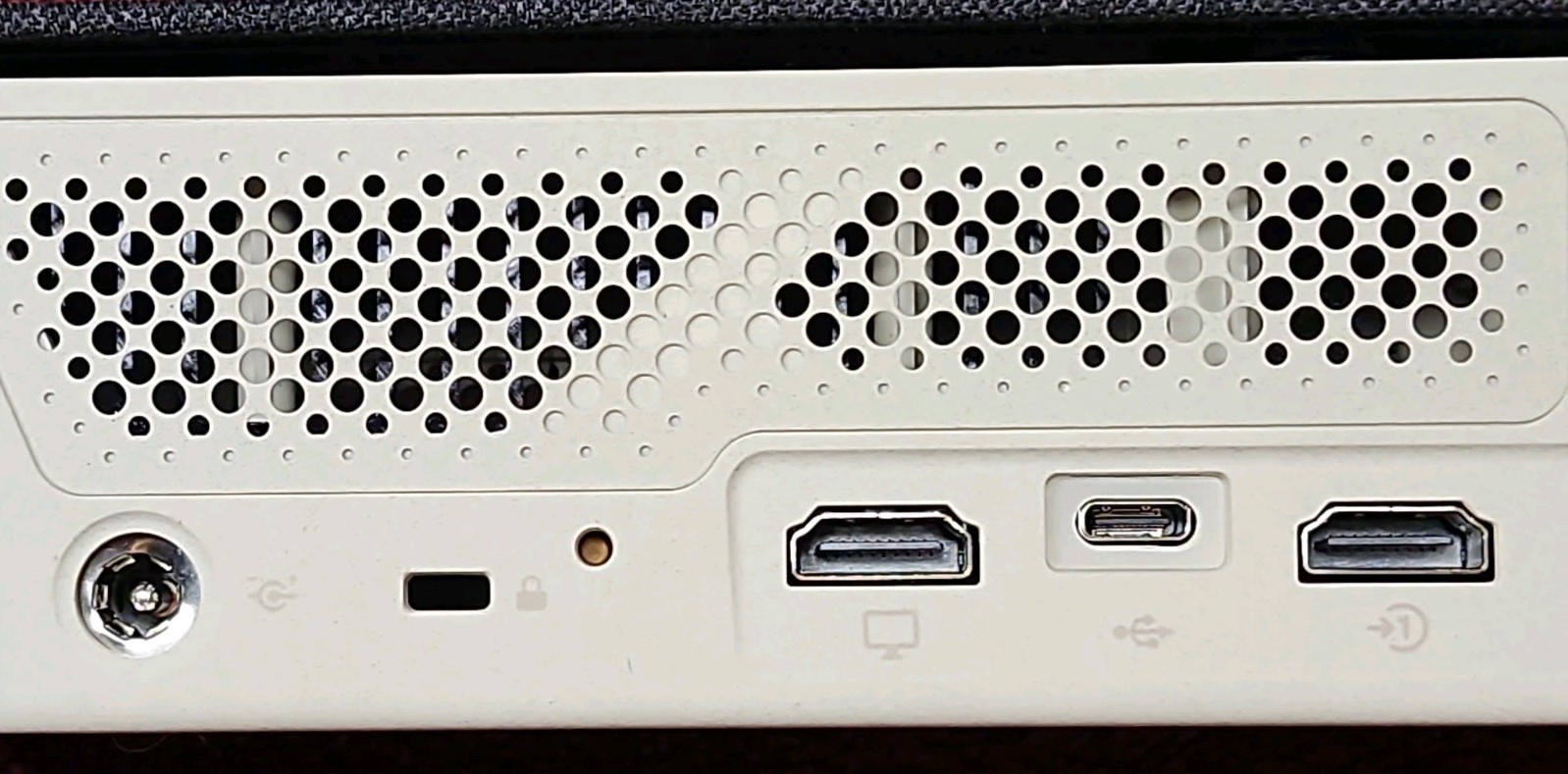 POLY STUDIO X30 ALL-IN-ONE VIDEO BAR
