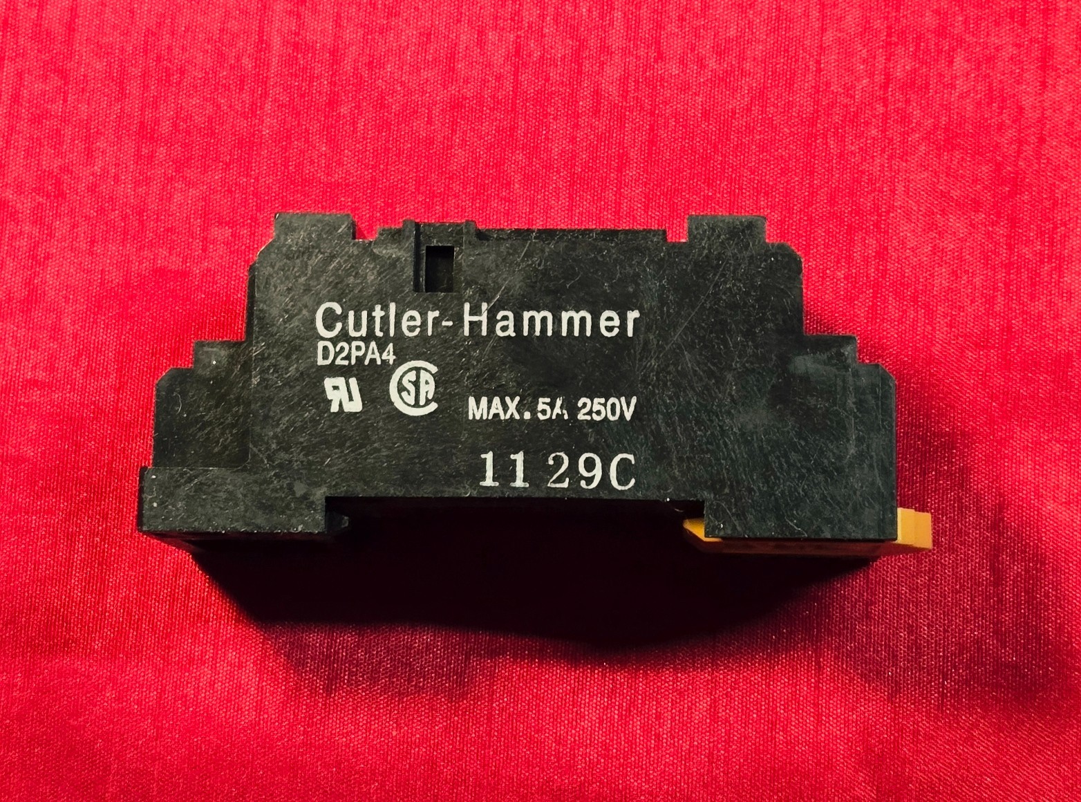 CUTLER HAMMER D2PA4 RELAY SOCKET BASE, 7A 300V 14 PIN D2PA4 RELAY 2-M4X10 - NEW!