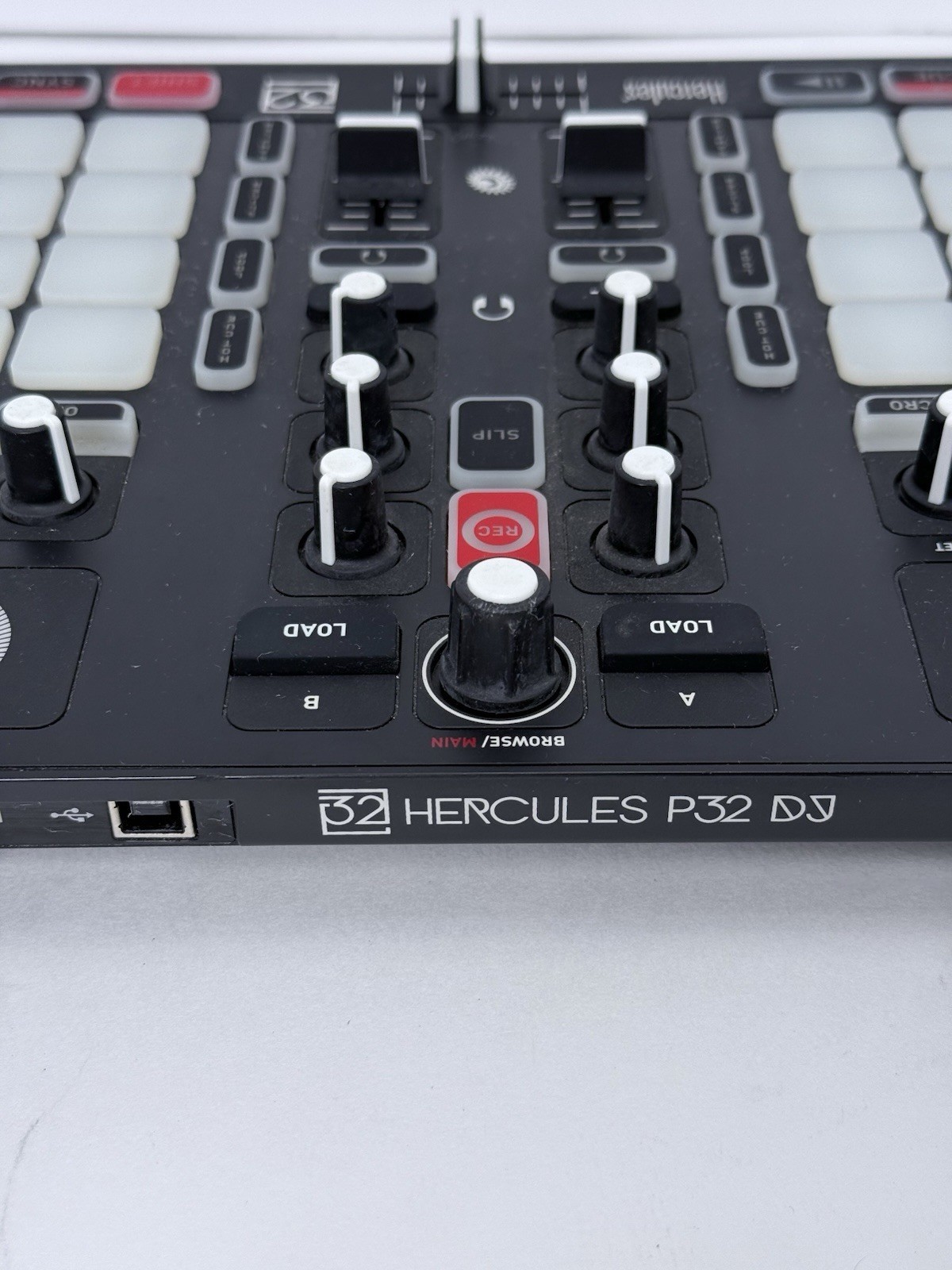 Hercules P32 Advanced DJ Controller DJCONTROL-P32 Performance Pads USB Mixer