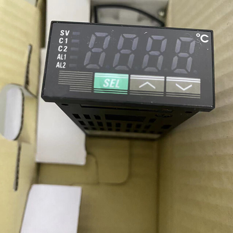 NEW For Fuji PXR3TCY1-0V000 Temperature Controller