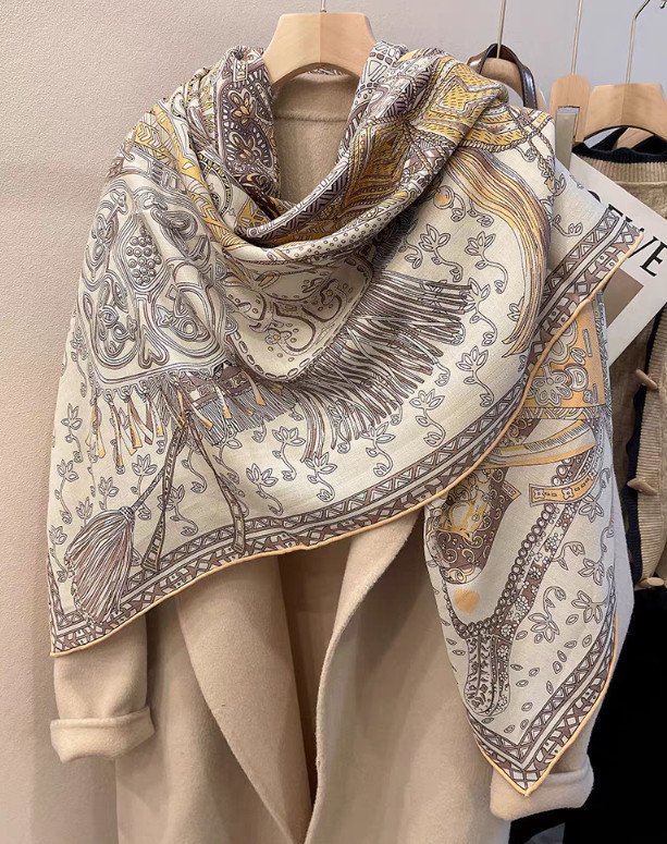 70% Cashmere 30% Silk 135X135cm Scarf Bandana Shawl rainforest Print Wrap new