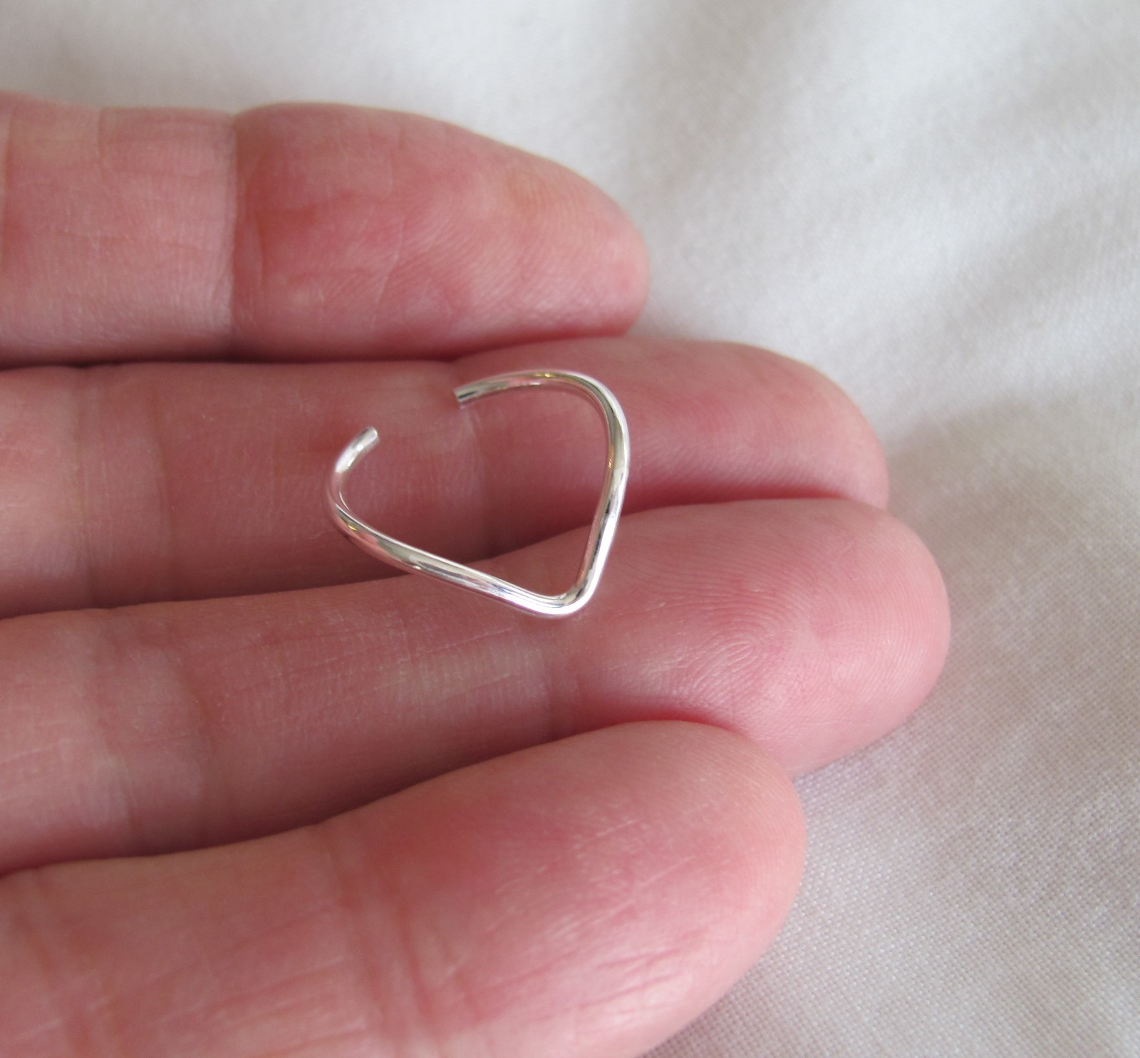 Sterling Silver dainty round plain V band adjustable toe ring