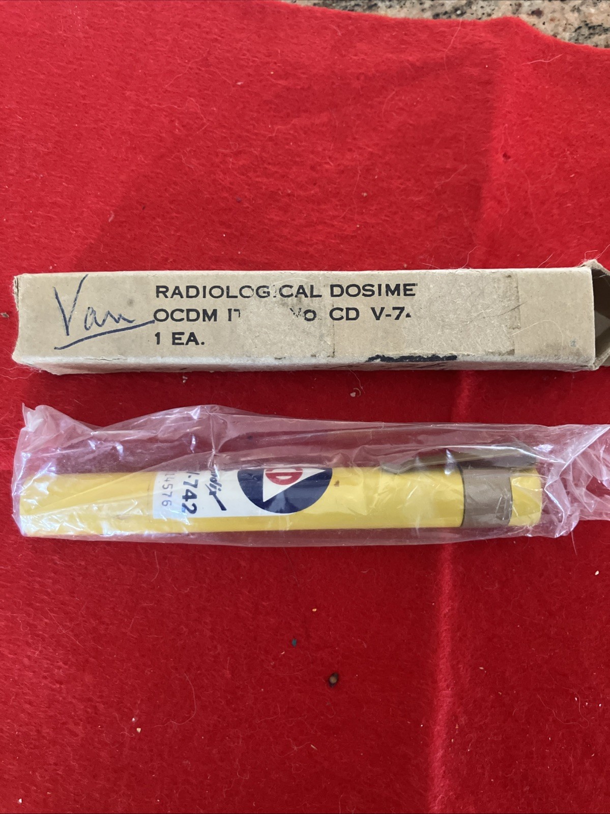 Vintage Bendix Civil Defense Radiological Doseimeter CD V-742 *FACTORY SEALED*