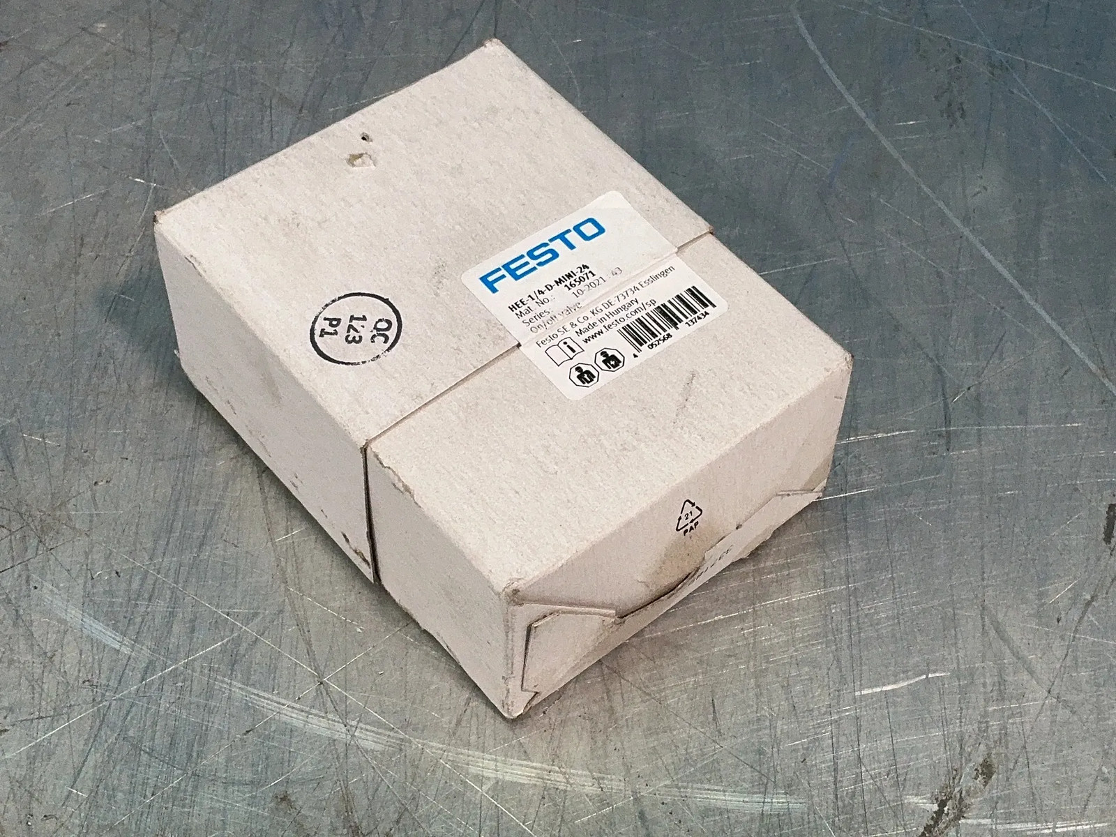 FESTO PNEUMATIC ON/OFF VALVE HEE-1/4-D-MINI-24