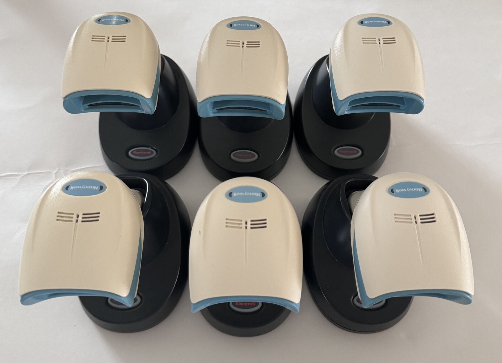 Honeywell 1902HHD-5-COL -INT Wireless Bar Code Scanner( White/Blue)