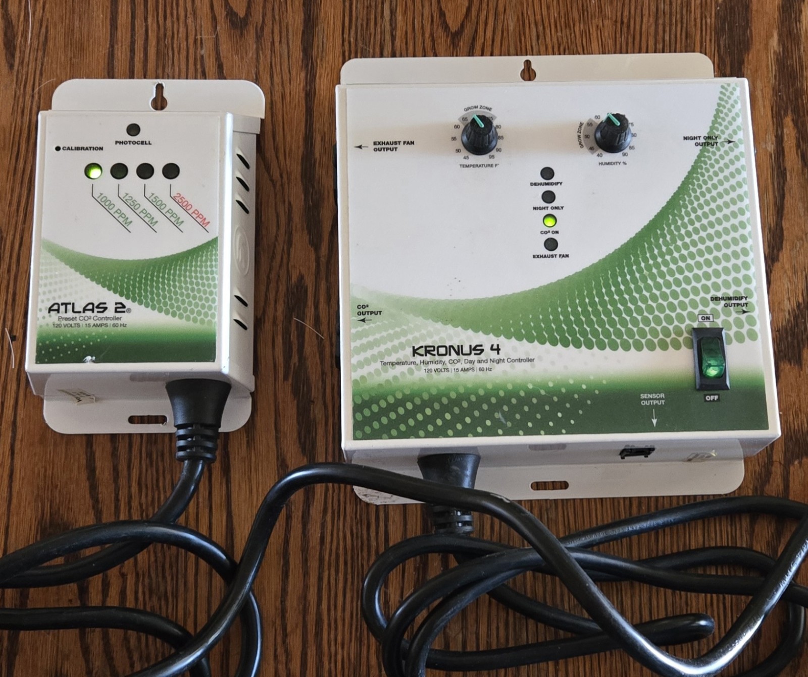 Titan Controls Atlas 2 Preset CO2 Monitor & Kronos 4 Temp, C02, Humidity Units