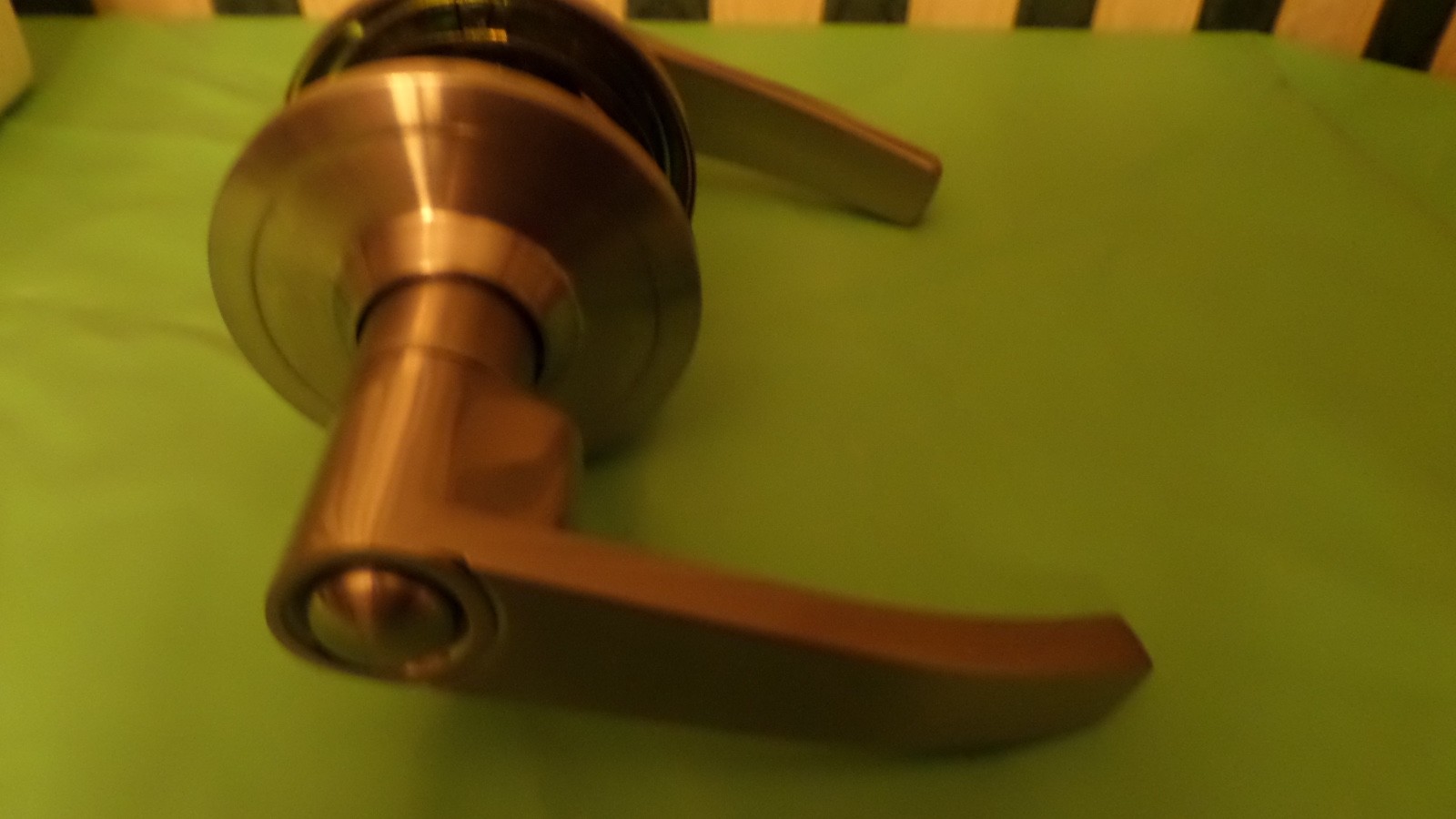 ARCHITECTURAL LIGHT COMMERCIAL GRADE 3 DOOR  STRAIGHT LEVER DESIGN (NEW)
