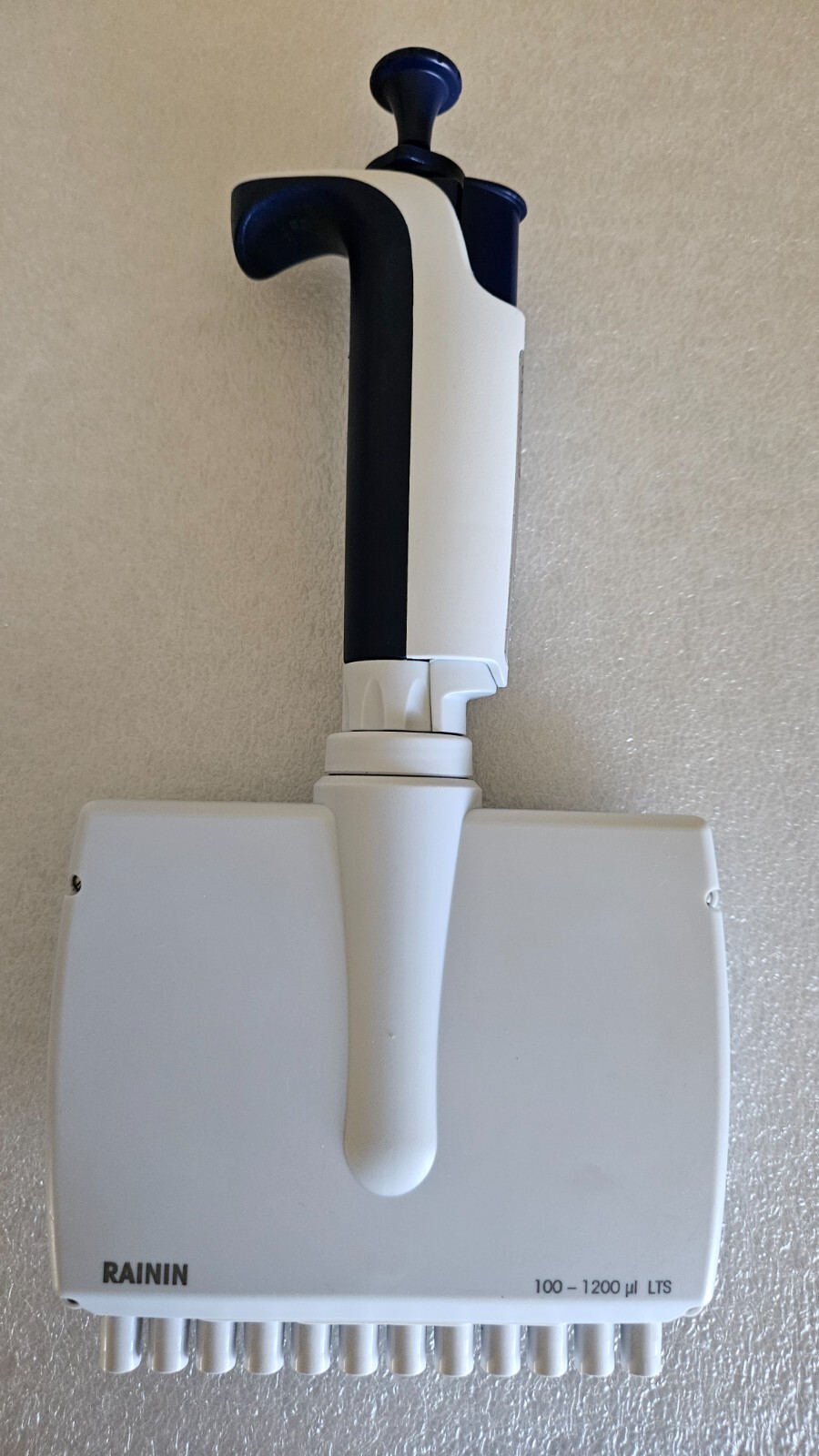 Rainin Pipet-lite XLS L-1200 uL LTS 12-Ch Multichannel Calibrated New Seal