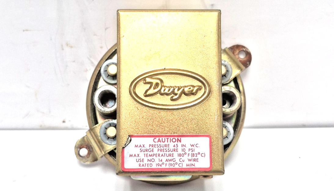 DWYER INSTRUMENTS CAT. NO. 19 AIR PRESSURE SWITCH 10 PSI SURGE PRESSURE