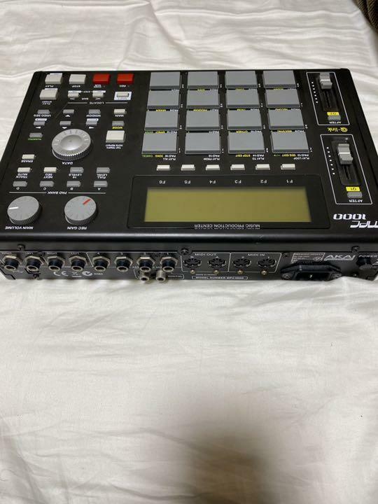 AKAI MPC 1000 BK Samplers Sequencers FMJ