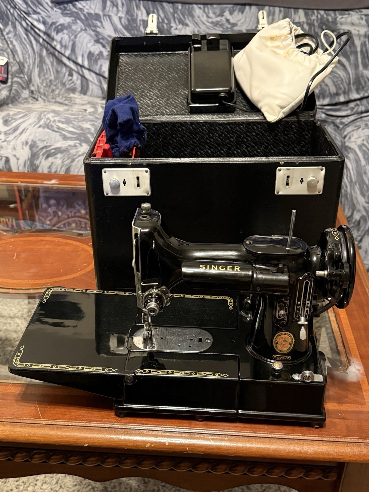 Vintage Rare Singer 222K Sewing Machine w/ Case, Accessories, Bobbin-Winding