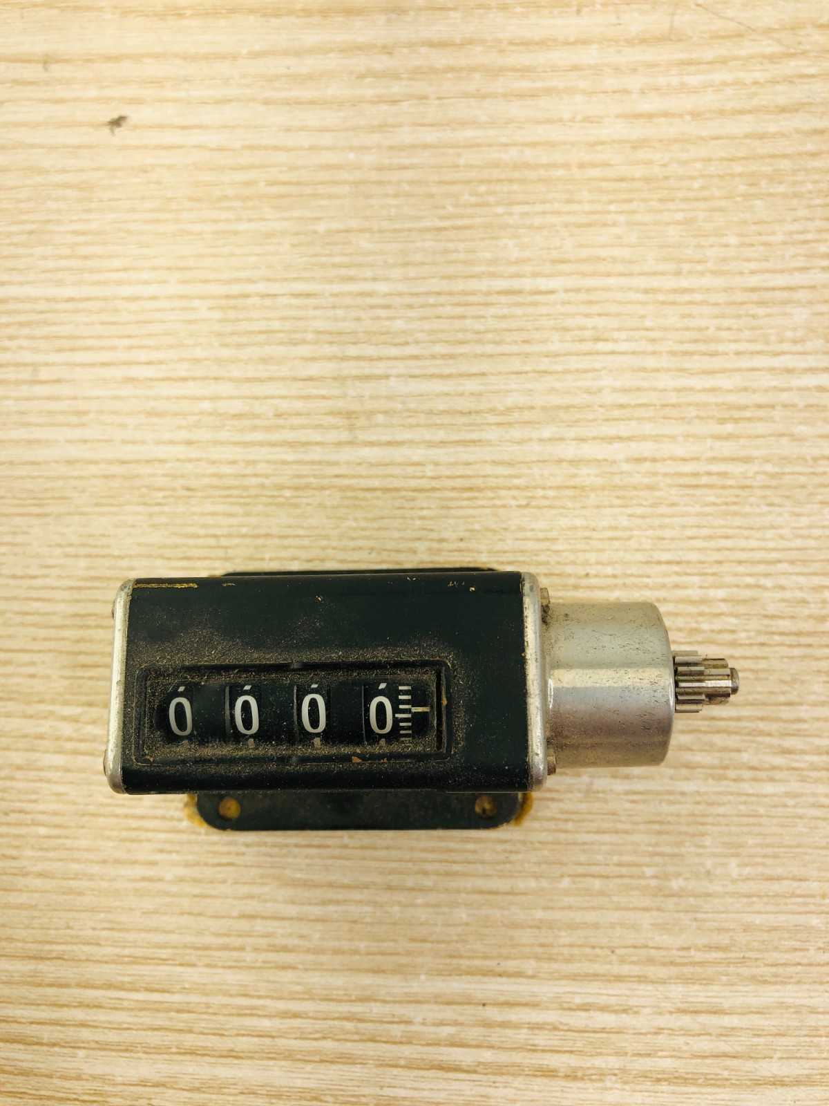 Vintage 4-Digit Veeder Root Counter 98-532-001 Geared ~ Hartford ~ Works Great!
