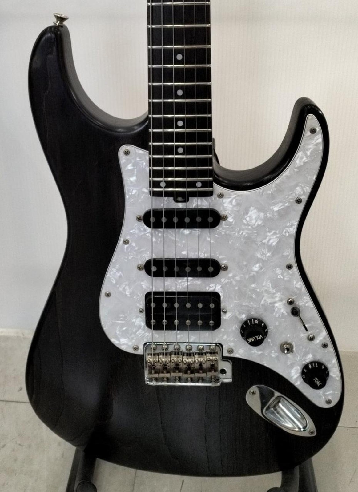 BACCHUS IMPERIAL/R BLK/OIL Used Ashbody Mapleneck Rosewoodfingerboard w/Softcase