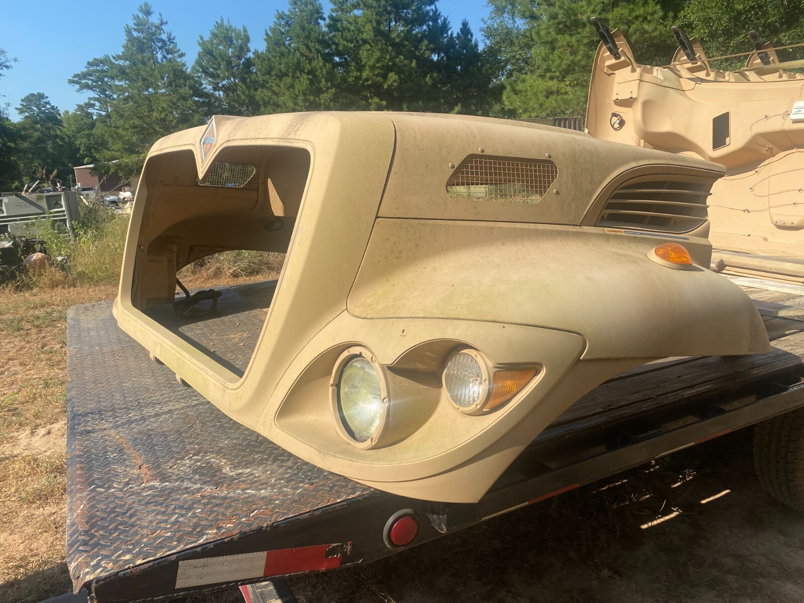 International Hood  7600 7700 09-17 COMPLETE