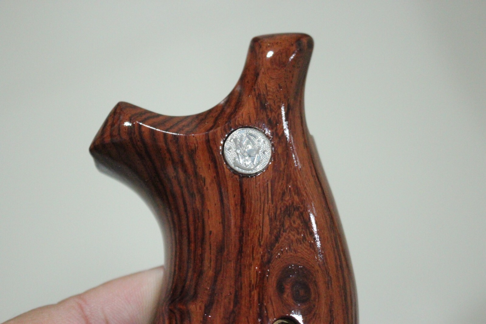 TARGET GRIPS FOR S&W K, L FRAME SQUARE BUTT MOD 686, 66 ROSE WOOD NICE GIFT # 12