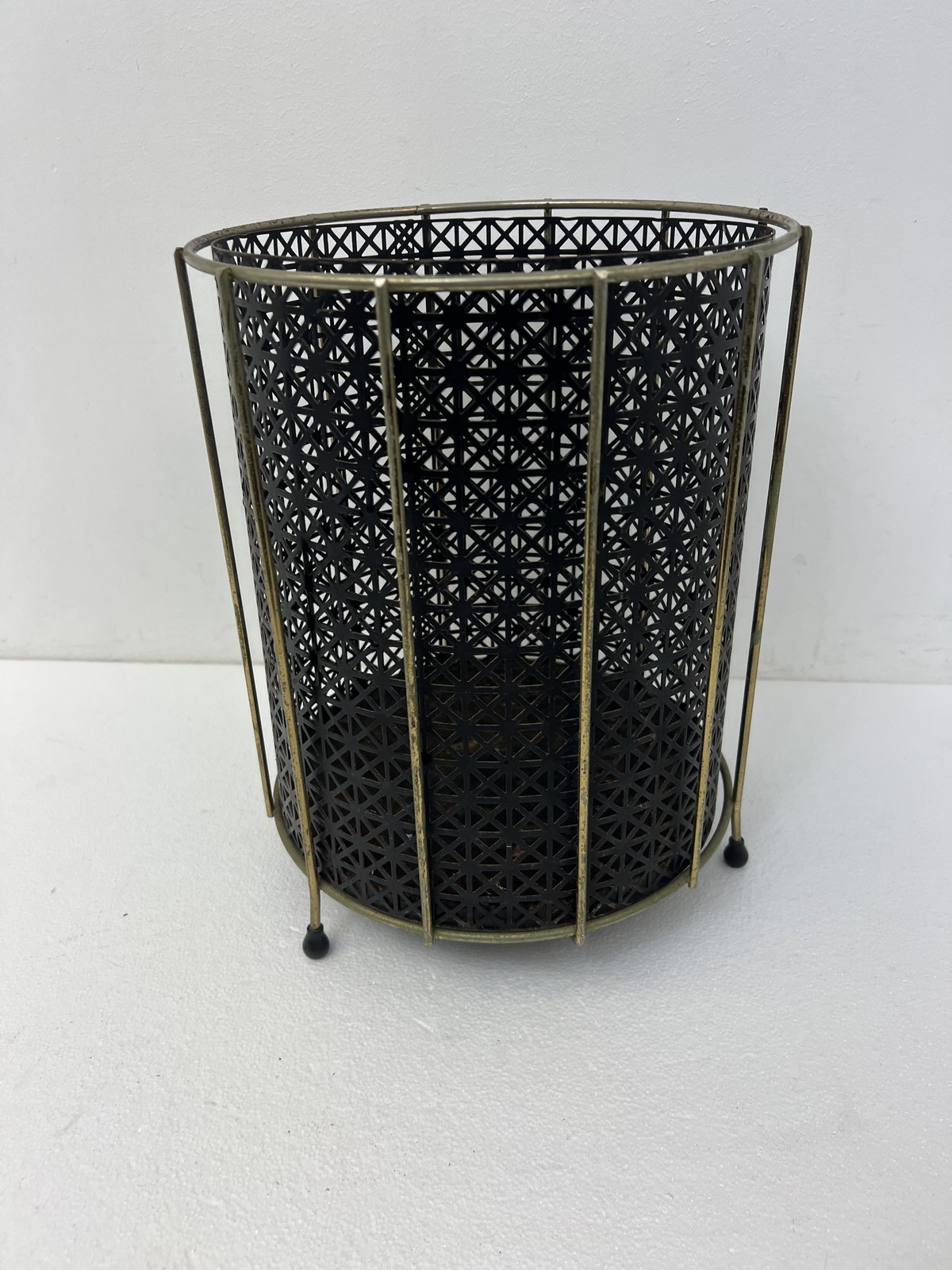 Vitnage Black & Brass Mid Century Modern Metal Basket Planter Stand Storage Bin