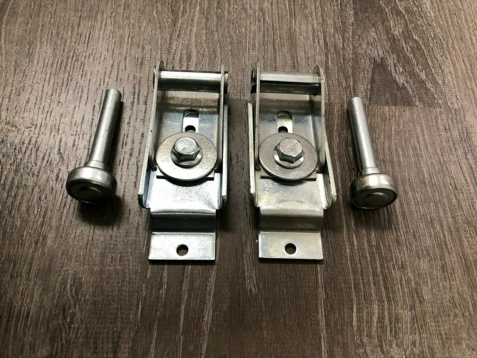 (2) TODCO STYLE 69433 Top Fixture Slide Plate & 61174 1"Roller Roll Up Door Part