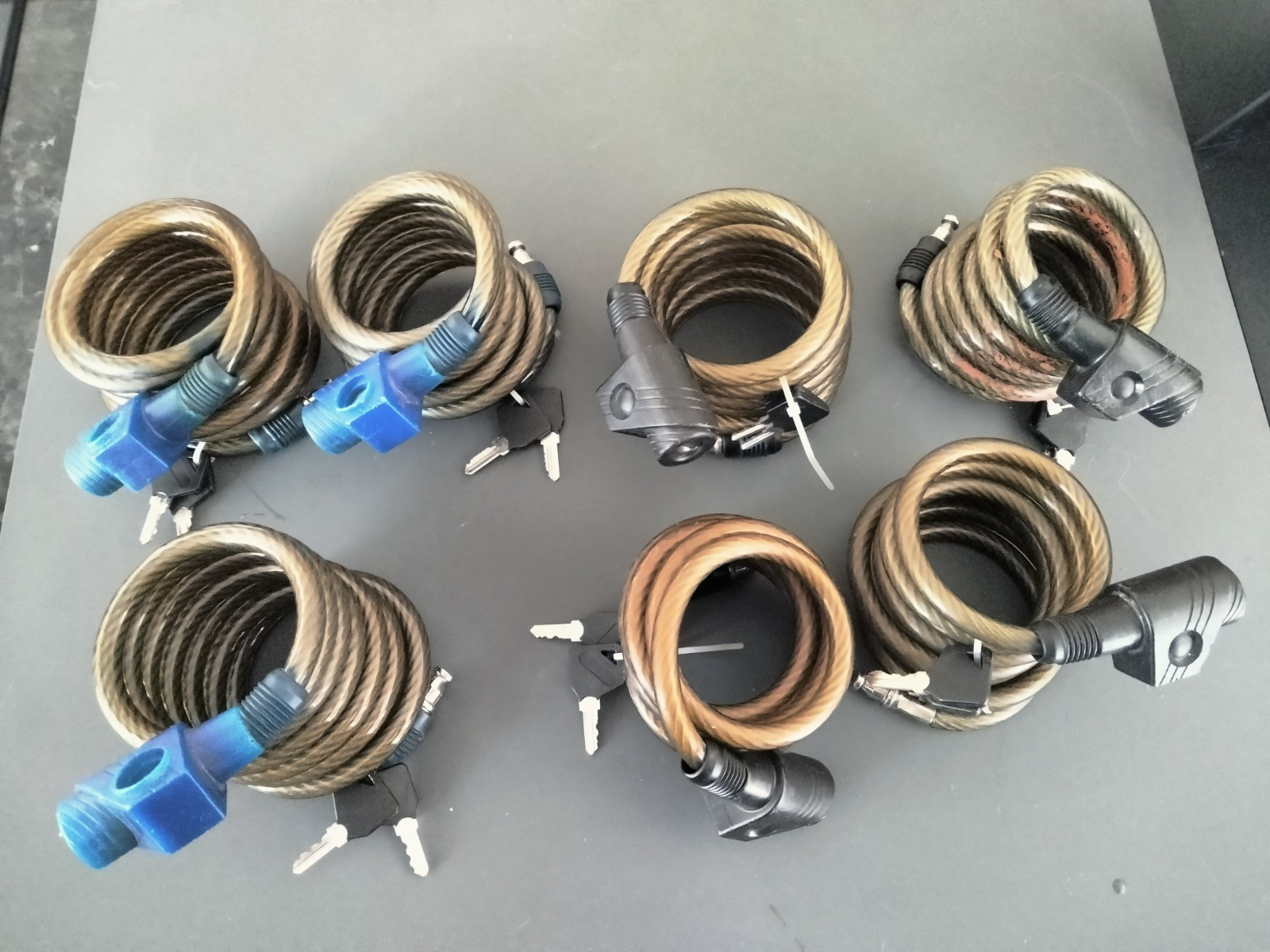 (7) Brinks Vinyl Covered 5/8in x 6ft Flexible Steel Keyed Cable Lock