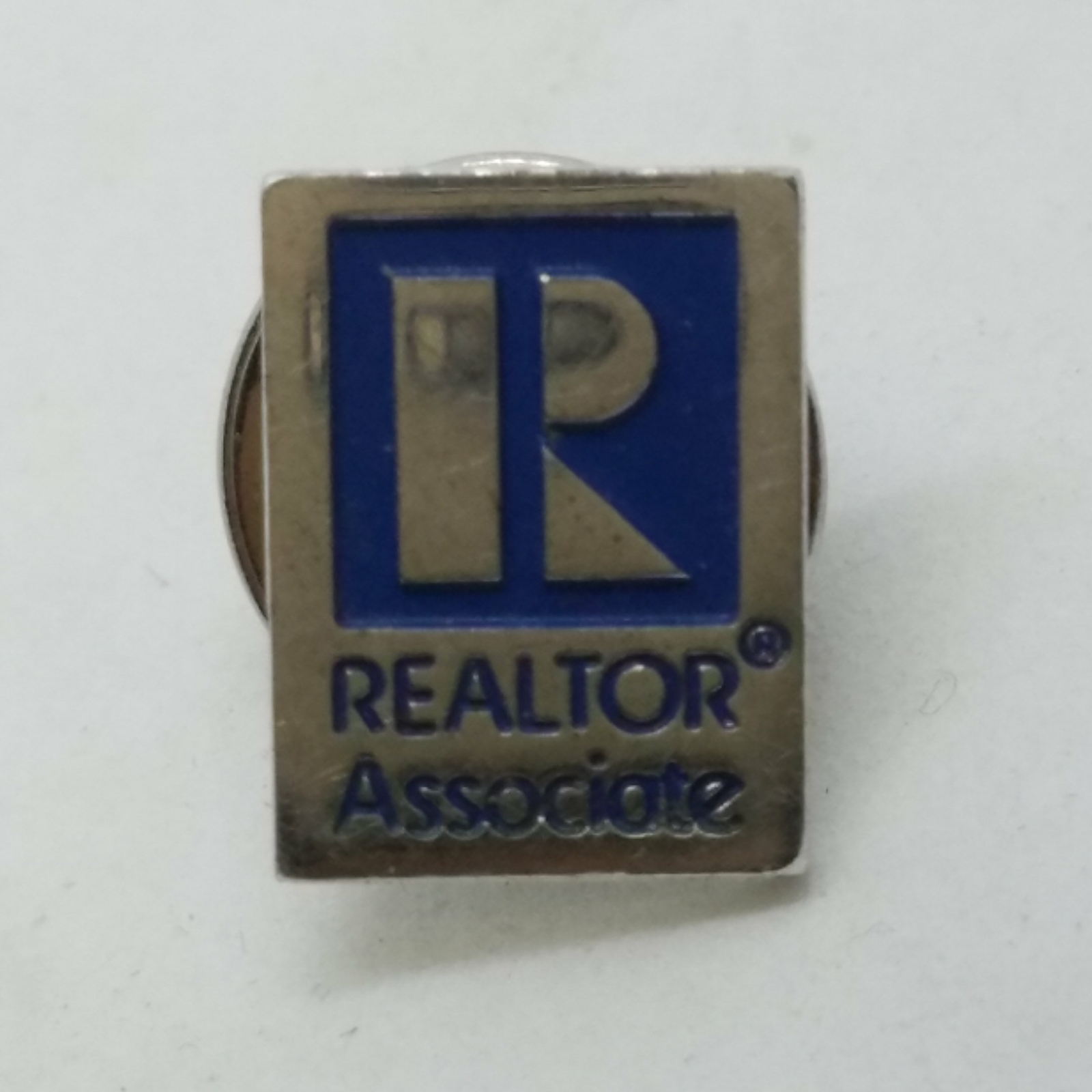 Realtor Associate Lapel Pin