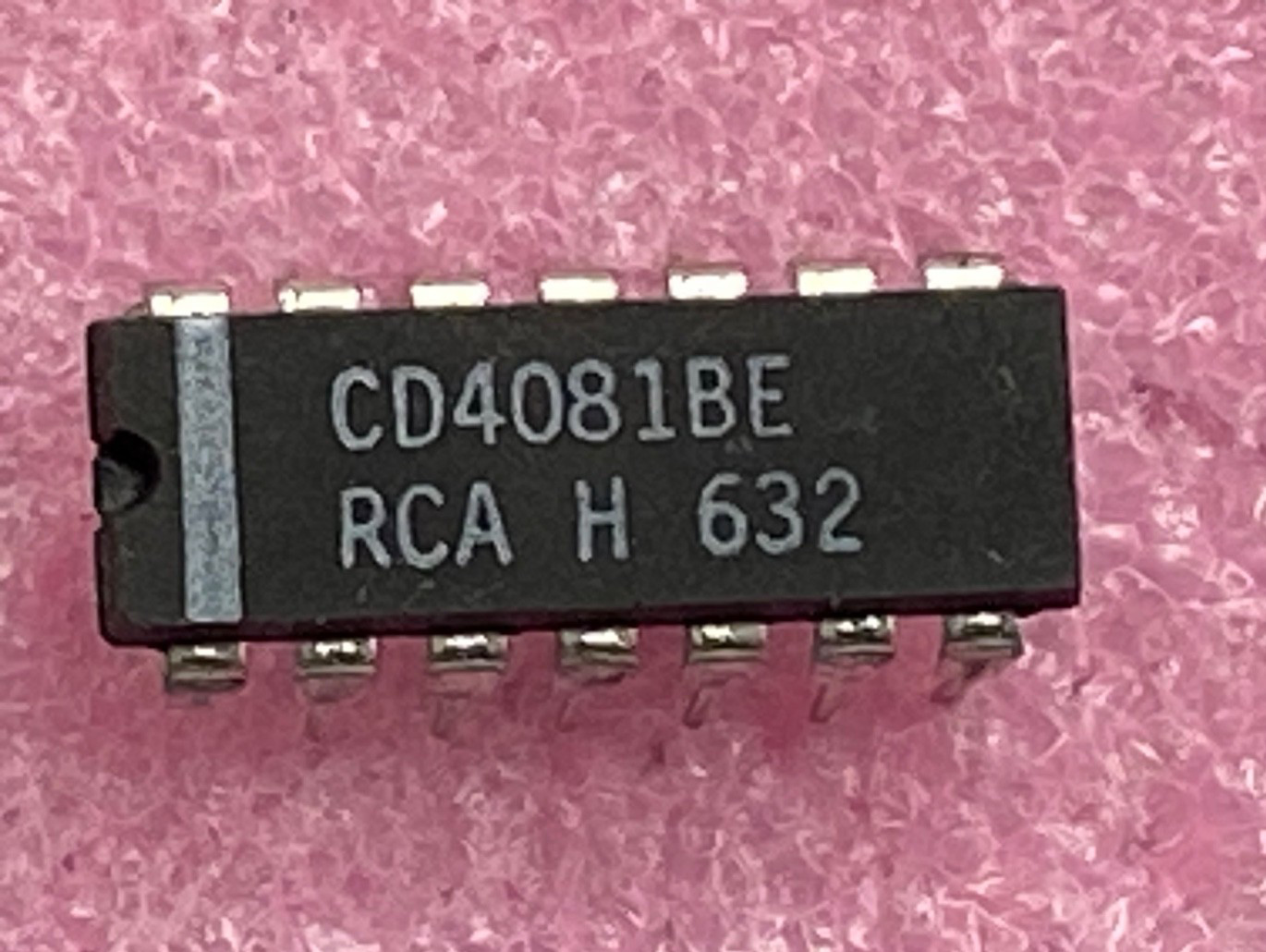 RCA CD4081BE Quad 2-input AND Gates Integrated Circuit