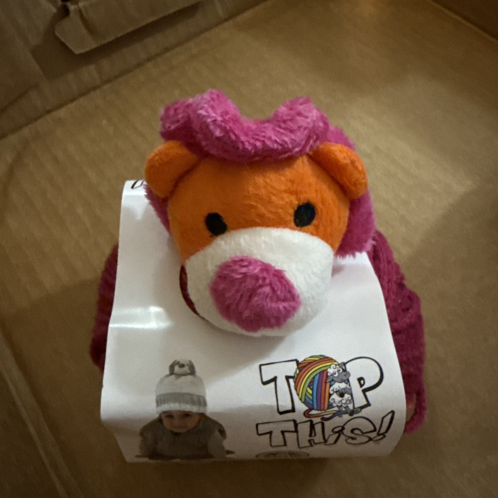 DMC Top This Knitting Hat   Kit 2016 Lion  Pattern Inside