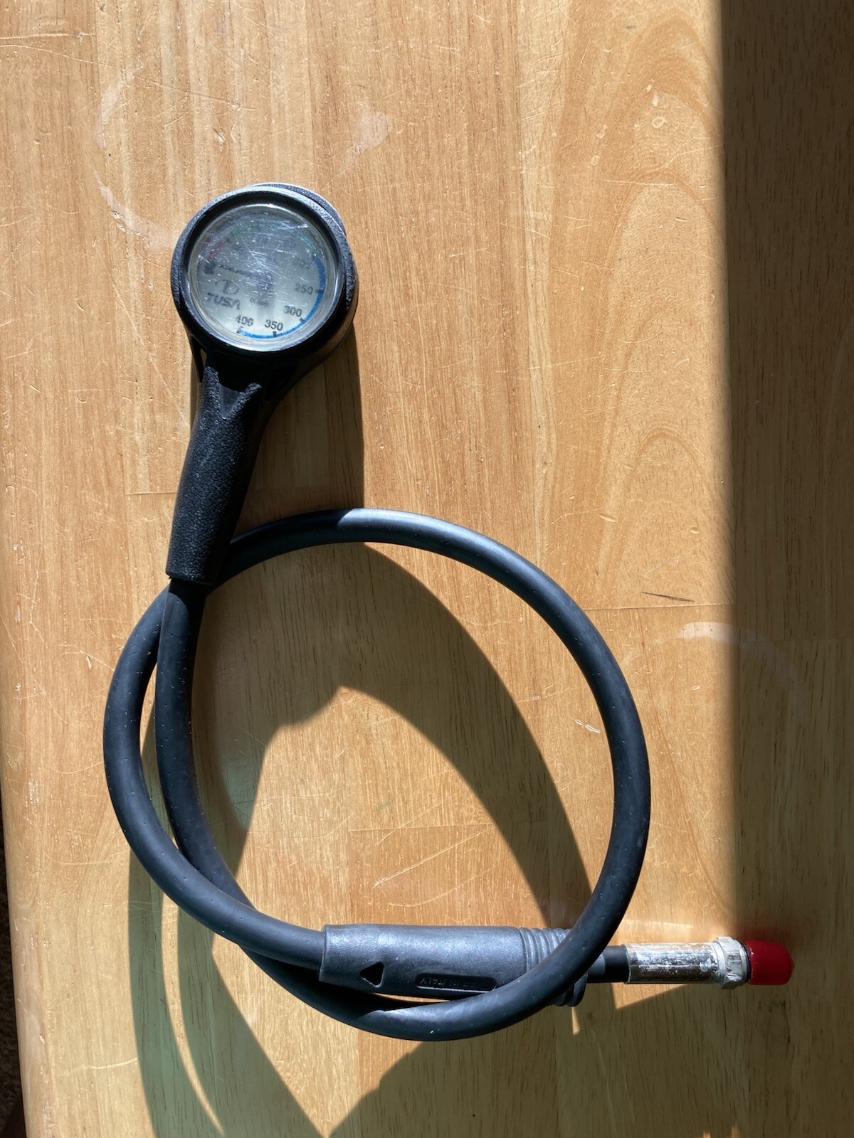TUSA SPG / Pressure Gauge (Bar) With Hose