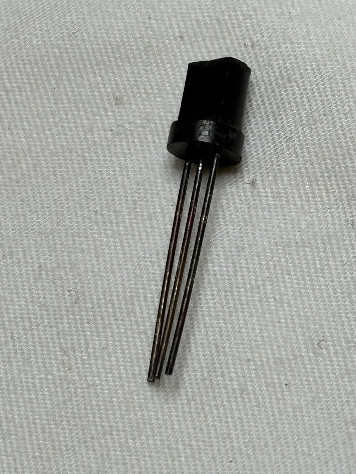 Transistor 2N2924 NPN 25V 100ma Lot of 2 Pcs
