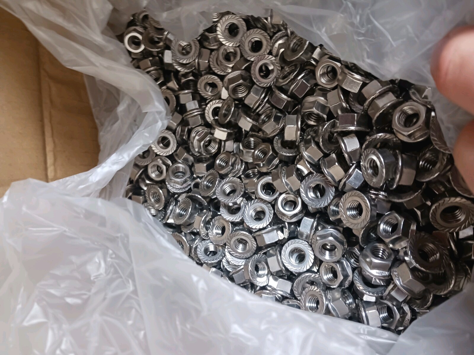 3/8-16 Serrated Flange Hex Nuts. 500 Pieces. Stainless Steel 304.  Whiz Nuts
