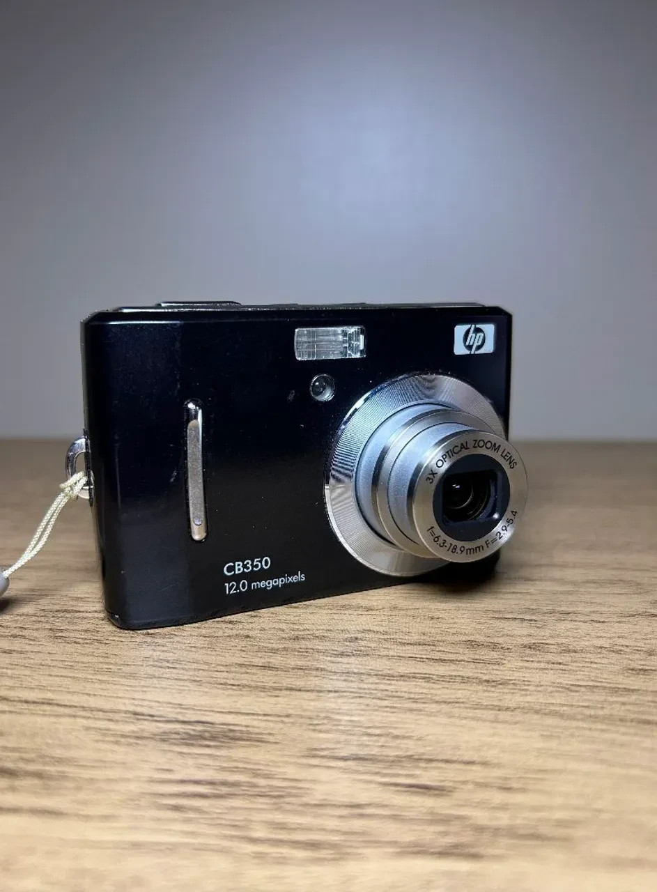 hp CB350 12mp Black Digital Camera excellent outer condition but not tested