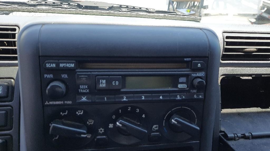 Replaces 2008 MITSUBISHI FUSO FE85 RADIO AM/FM/CD ,  MD