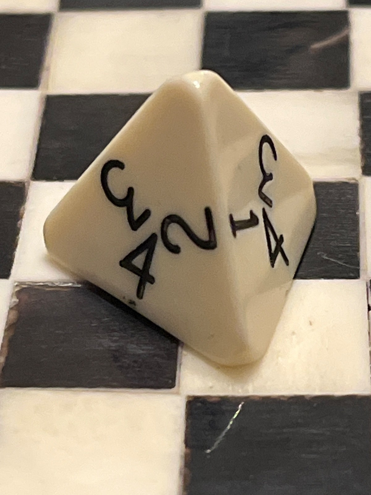 RARE prototype sharp to round edge 1980s to 1990s ARMORY d4 white dice 011926@