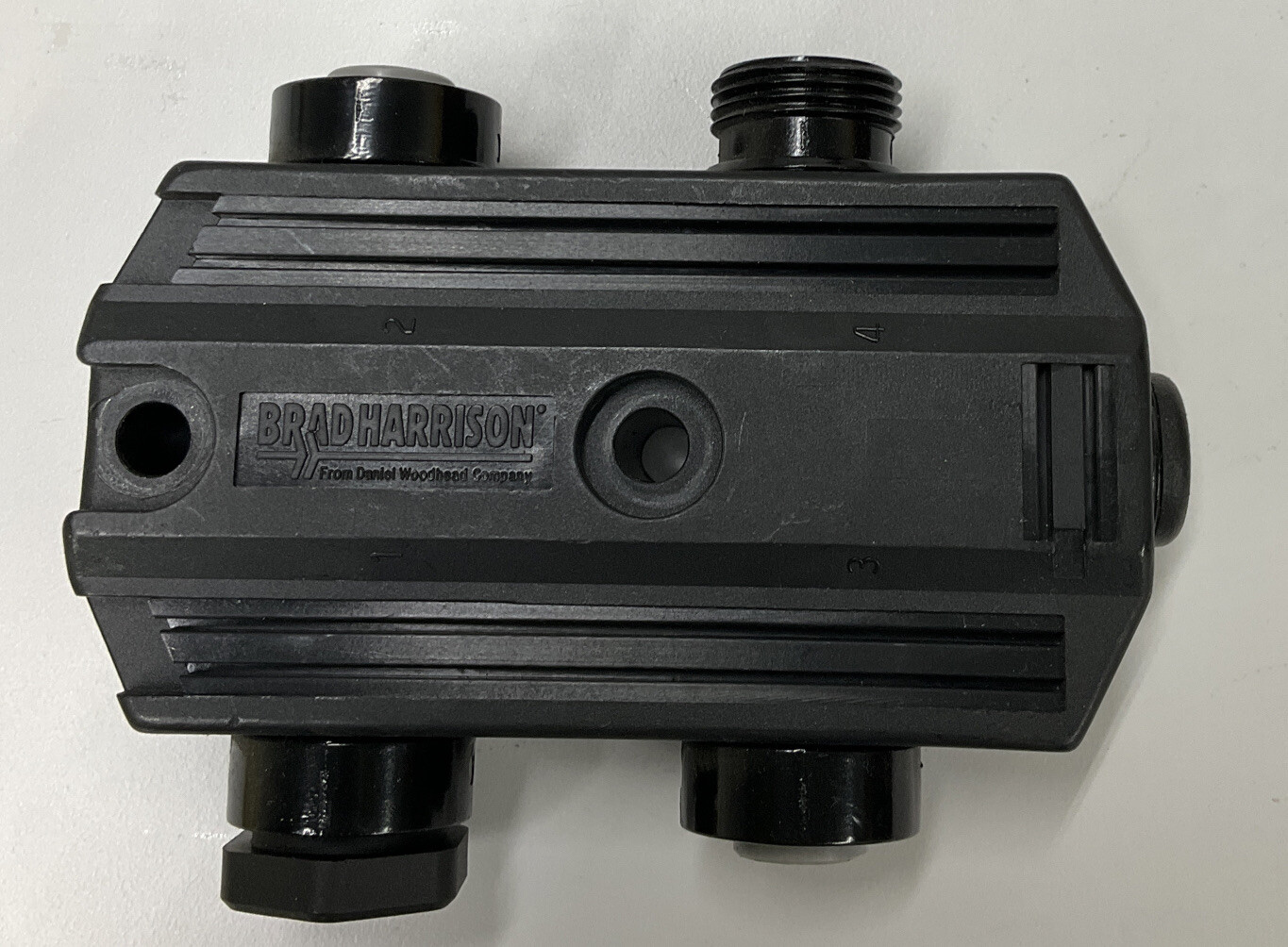Brad Harrison DN2100 Multi Port Interconnect 7A Max Per Unit