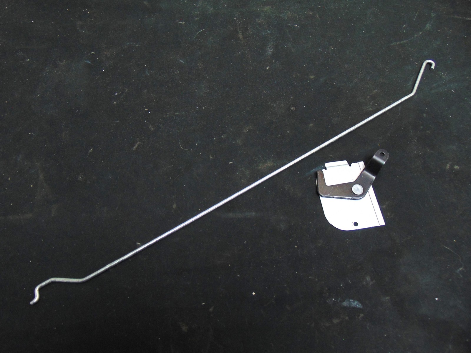 Frigidaire Electric Range GCFI3060BFF Latch Assembly 5304528259