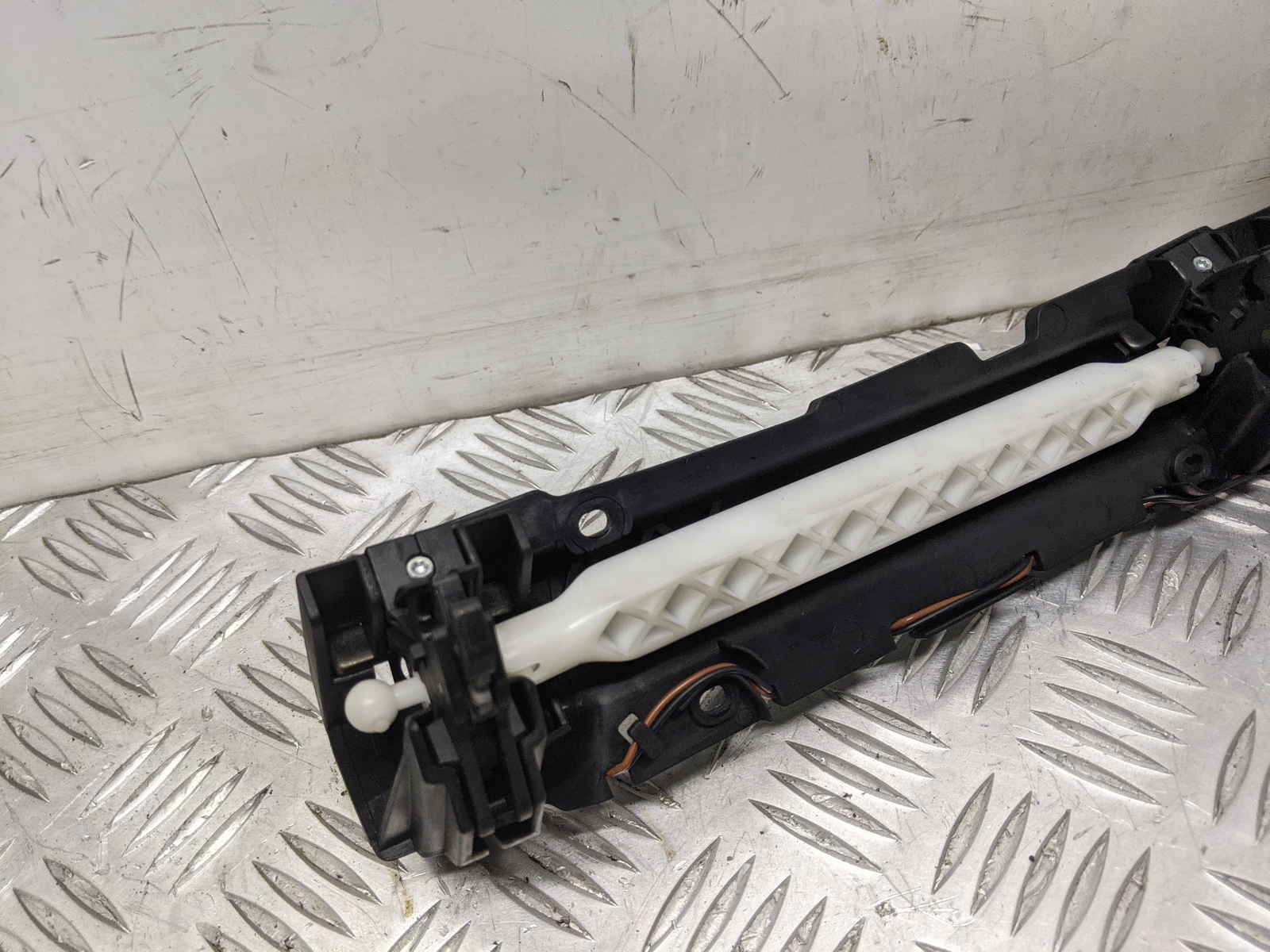 Mercedes E220 Cdi Avantgarde Auto 2007 Glove Box Lock Mech