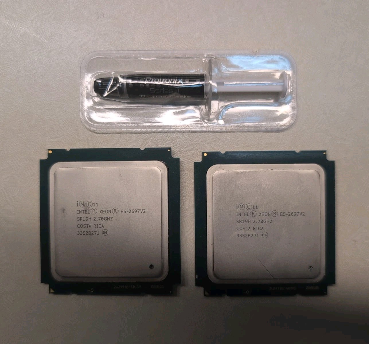 Matched pair Intel Xeon E5-2697 V2 SR19H 2.70GHz 30M 12-Core LGA 2011 CPU 130W