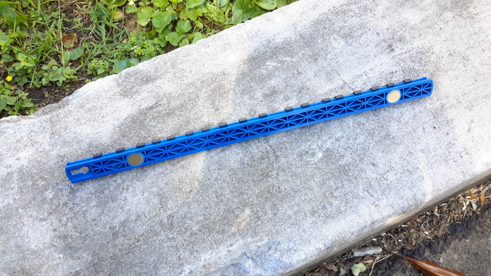 Ernst 8421M Blue 18" Magnetic Twist-Lock 3/8 Socket Rail