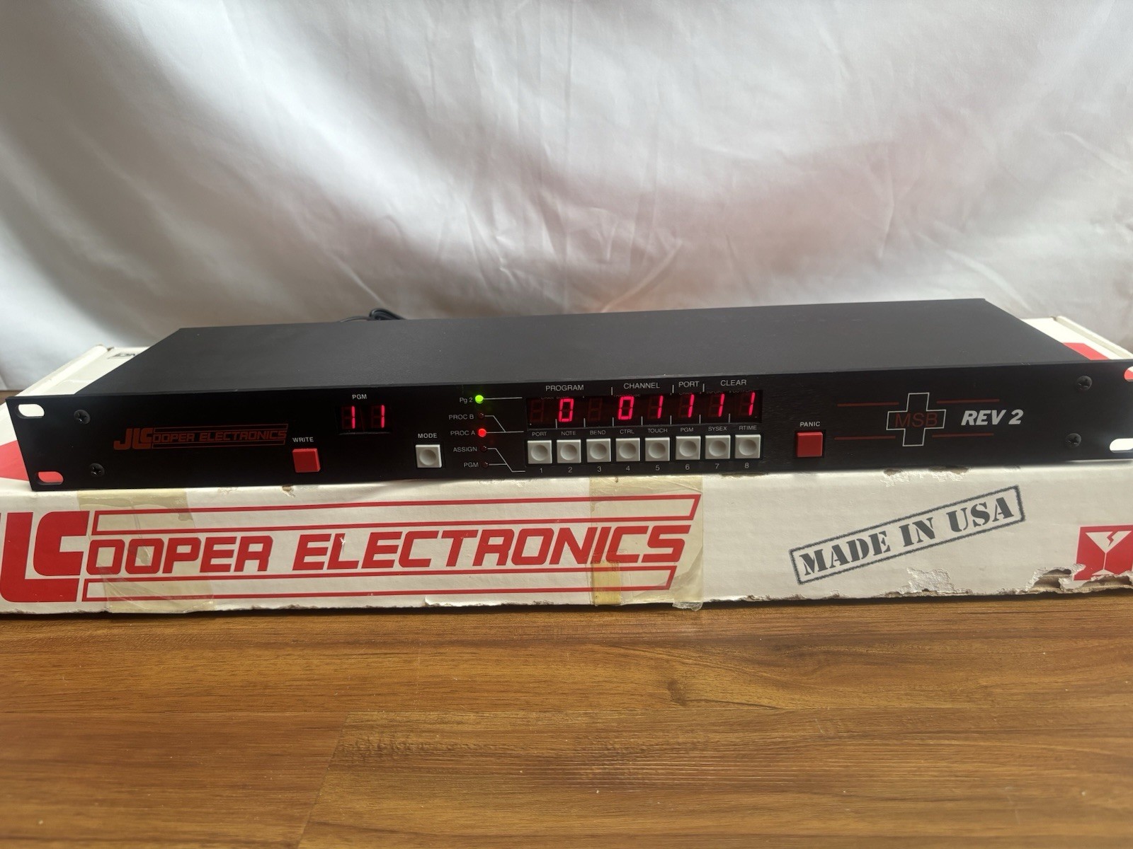 JL Cooper MSB Plus REV2  MIDI PATCH BAY - excellent condition