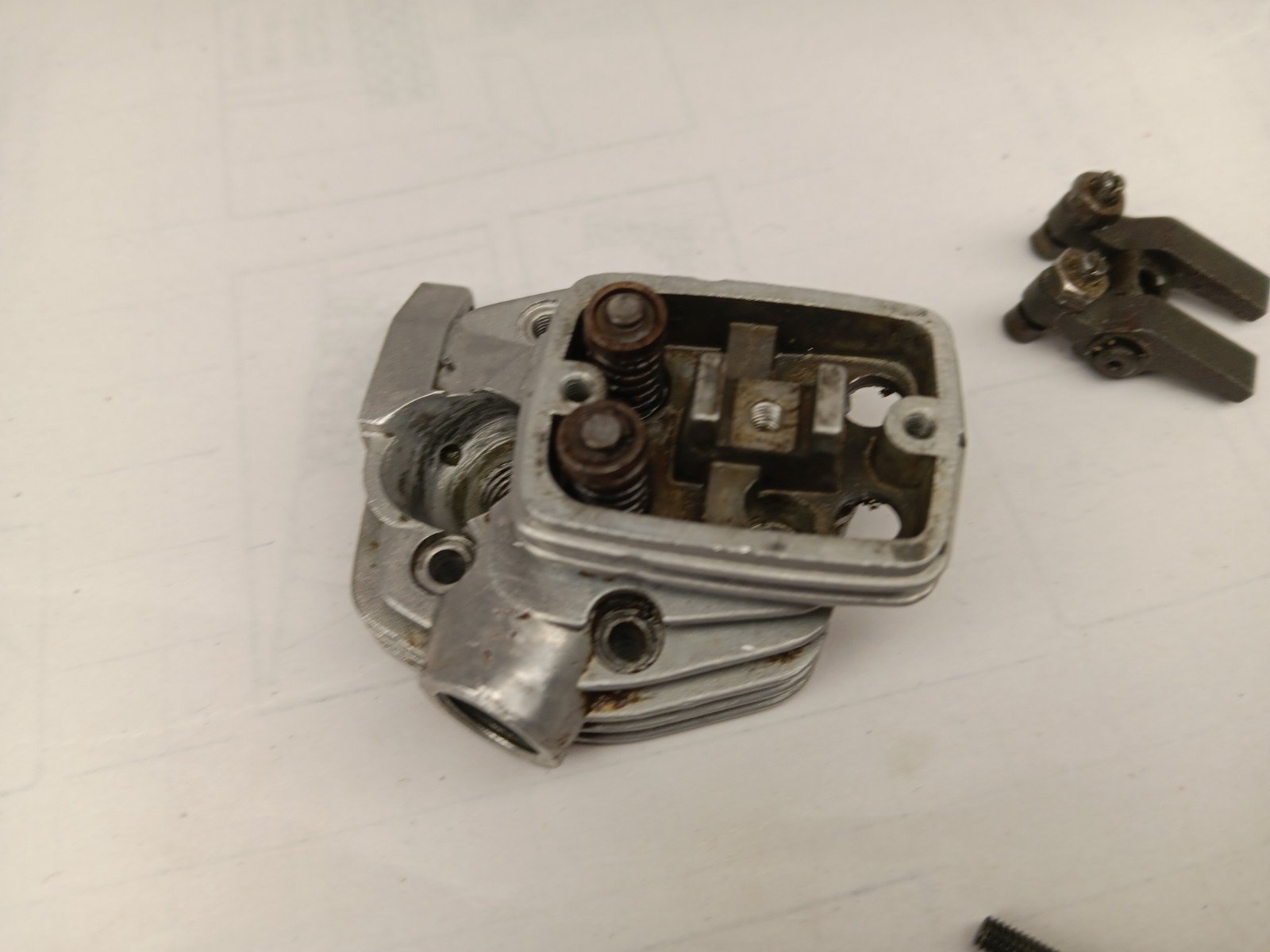 MAGNUM XL 52 Four Stroke R/C Engine Cylinder Head with Rockers
